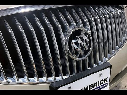 Used 2010 Buick Lucerne CXL image 24