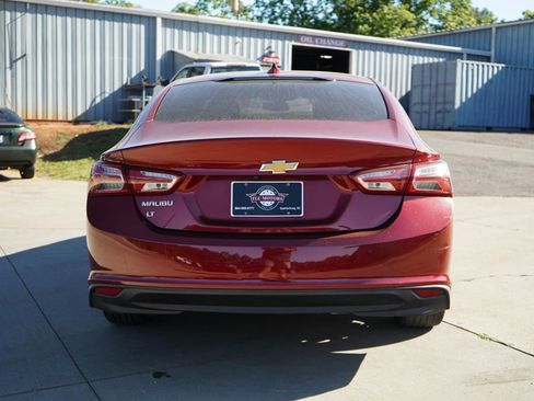 Used 2020 Chevrolet Malibu LT FWD image 19