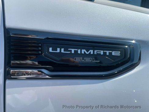 Used 2023 GMC Sierra 1500 Denali Ultimate AWD/4WD image 9