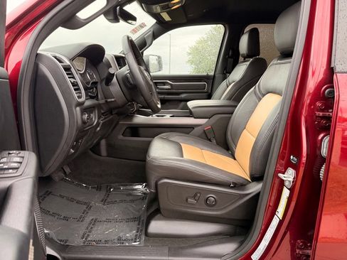 Used 2022 RAM 1500 Big Horn AWD/4WD image 2