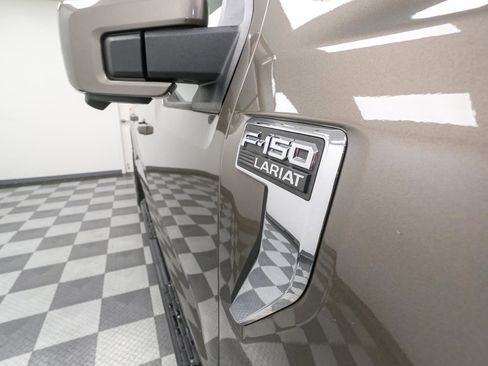 Used 2022 Ford F150 Lariat w/ Tow Technology Package image 7