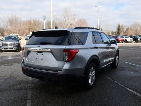 Used 2023 Ford Explorer XLT w/ Class IV Trailer Tow Package image 6