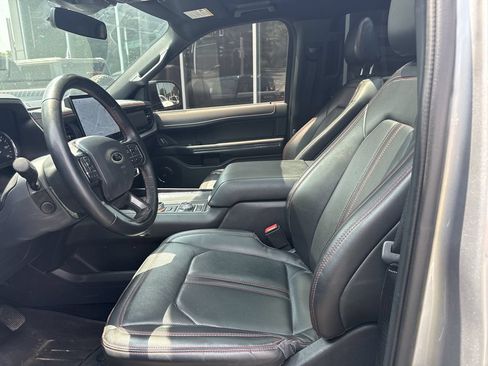 Used 2022 Ford Expedition Limited AWD/4WD image 19