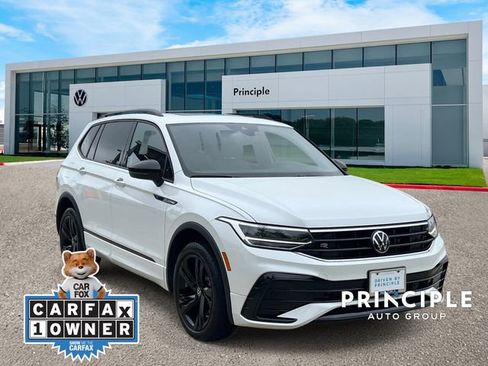 Used 2024 Volkswagen Tiguan SE R-Line image 3