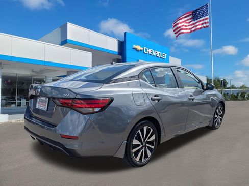 Used 2021 Nissan Sentra SV w/ SV Premium Package image 4