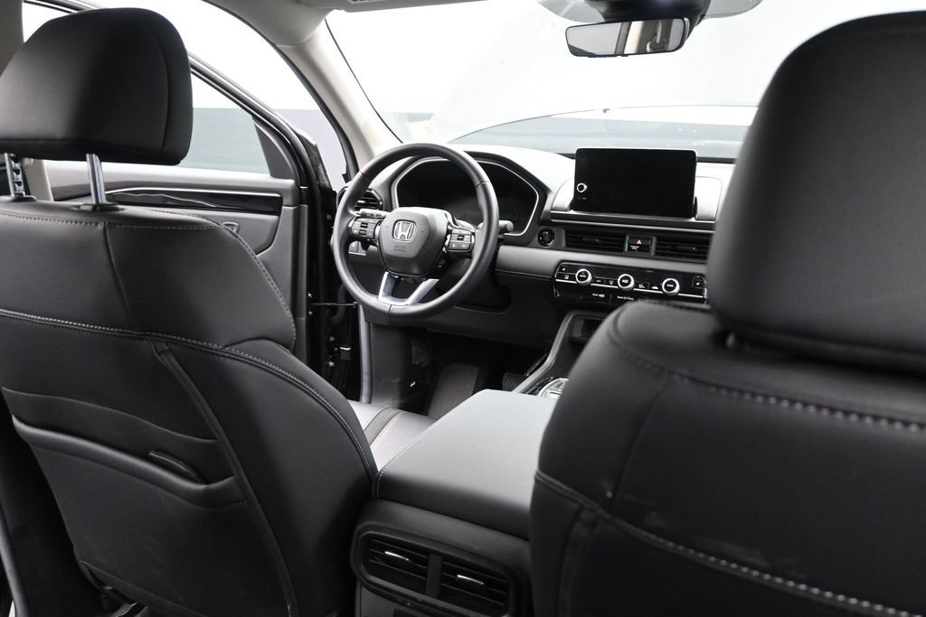 Used 2025 Honda Pilot EX-L image 43