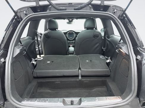 Used 2021 MINI Cooper 2-Door Hardtop image 21