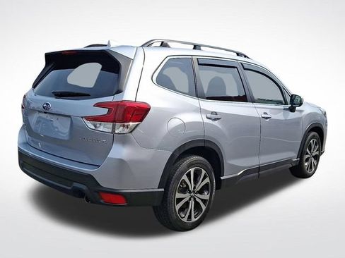 Used 2022 Subaru Forester Limited AWD/4WD image 6