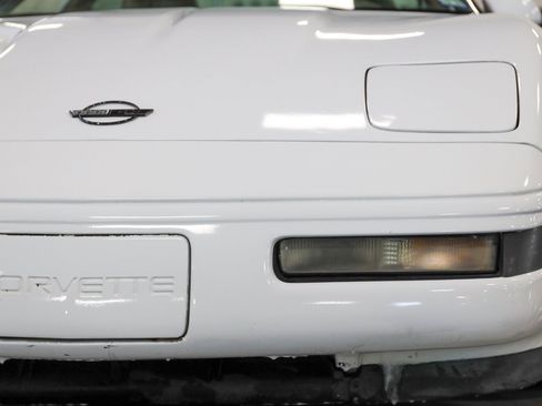 Used 1993 Chevrolet Corvette Coupe image 9
