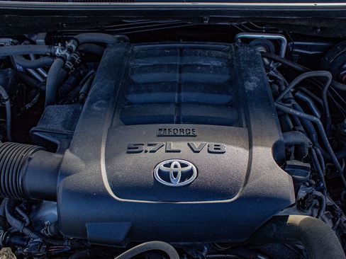 Used 2019 Toyota Sequoia Platinum image 42