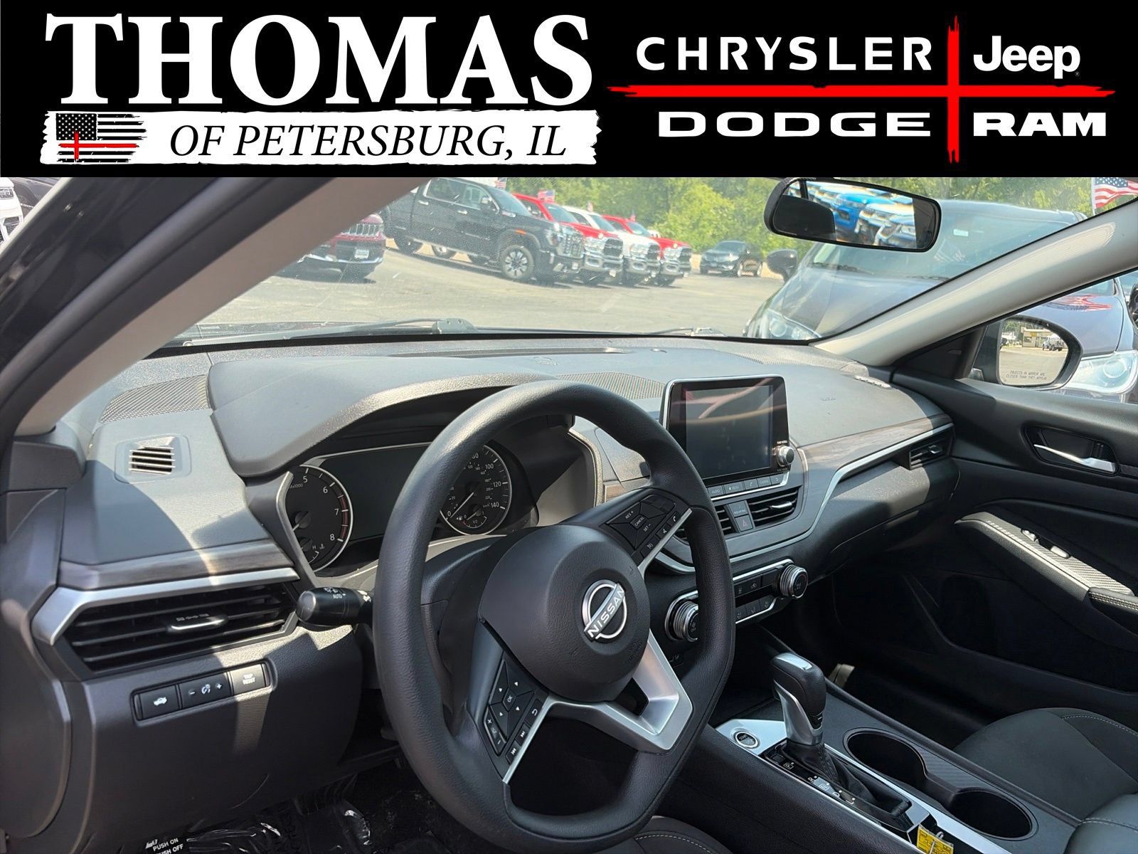 Used 2025 Nissan Altima 2.5 SV FWD image 11