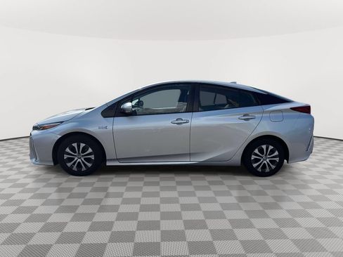 Used 2021 Toyota Prius Prime LE w/ Carpet Mat Package (TMS) FWD image 4