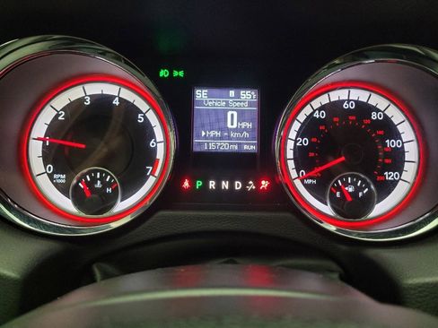 Used 2017 Dodge Grand Caravan SXT w/ Rear Park Assist Package FWD image 23