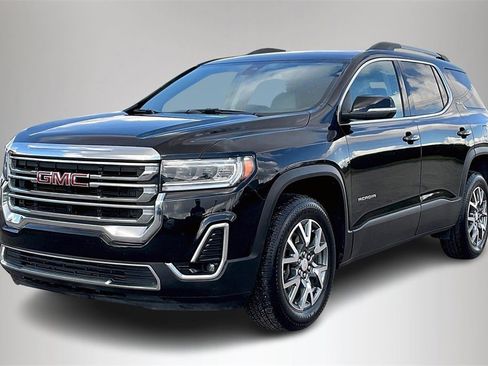 Used 2023 GMC Acadia SLT image 2