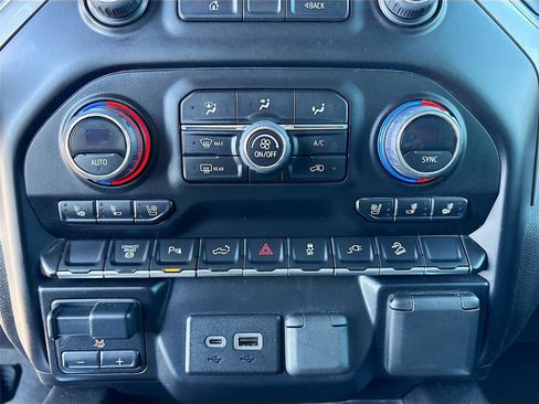 Used 2023 Chevrolet Silverado 2500 LTZ w/ LTZ Plus Package image 17