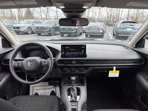 Certified 2026 Honda HR-V LX image 11