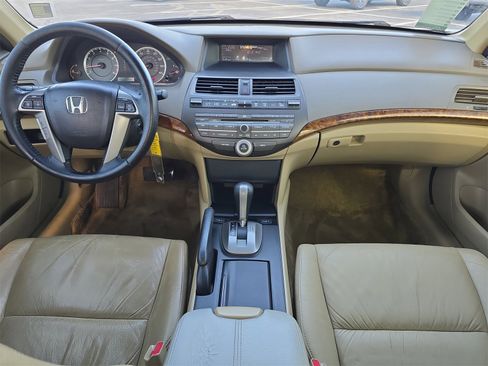 Used 2010 Honda Accord EX-L image 9