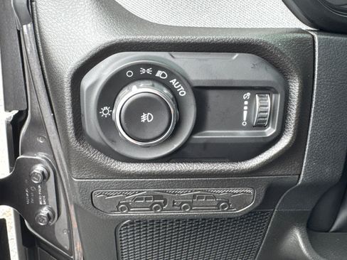 New 2025 Jeep Wrangler Willys AWD/4WD image 14