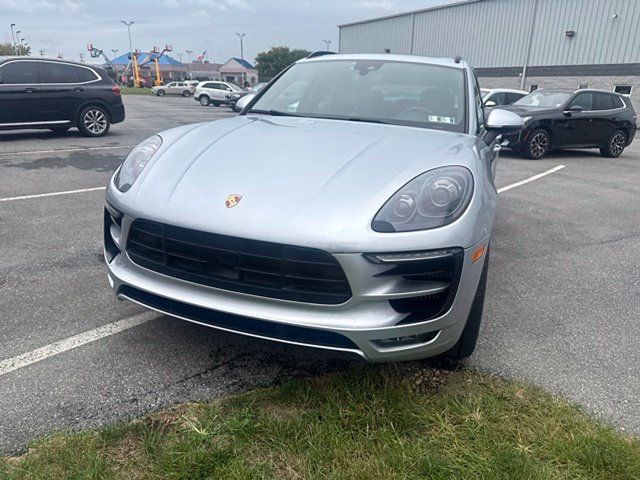 Used 2018 Porsche Macan GTS AWD/4WD image 3
