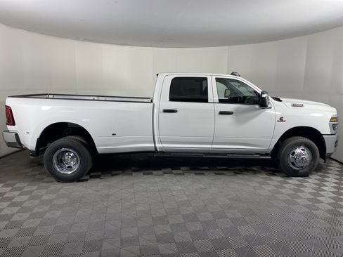 New 2026 RAM 3500 Tradesman AWD/4WD image 5