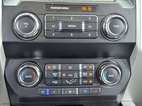 Used 2019 Ford F250 Lariat w/ Lariat Ultimate Package AWD/4WD image 19