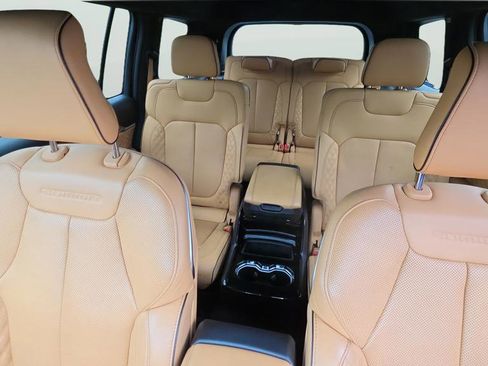 Used 2025 Jeep Grand Cherokee L Summit AWD/4WD image 21