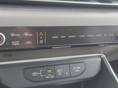 New 2026 Kia Carnival EX FWD image 30