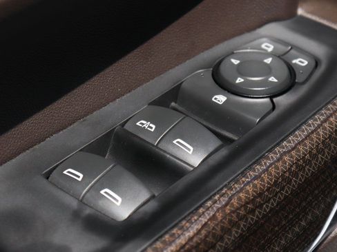 Used 2022 Chevrolet Silverado 1500 RST w/ Safety Package image 17