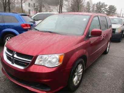 Used 2015 Dodge Grand Caravan SXT w/ UConnect Hands-Free Group