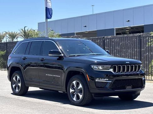 New 2025 Jeep Grand Cherokee Limited 4xe w/ Trailer Tow Package image 2