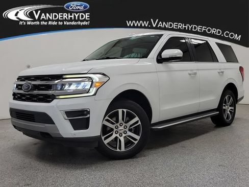Used 2022 Ford Expedition Limited AWD/4WD image 1