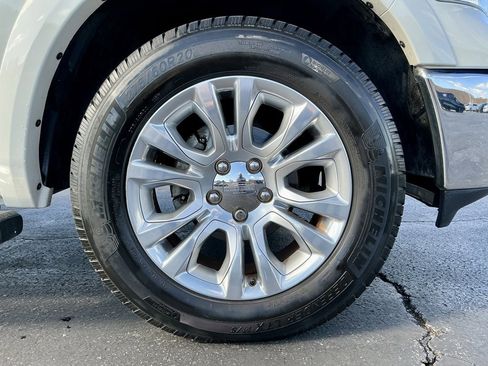 Used 2016 RAM 1500 Laramie Longhorn image 20