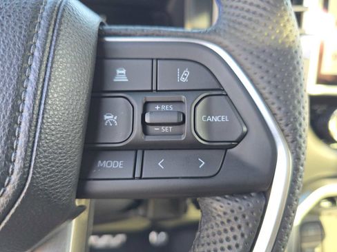 Used 2025 Toyota Tundra Platinum image 28