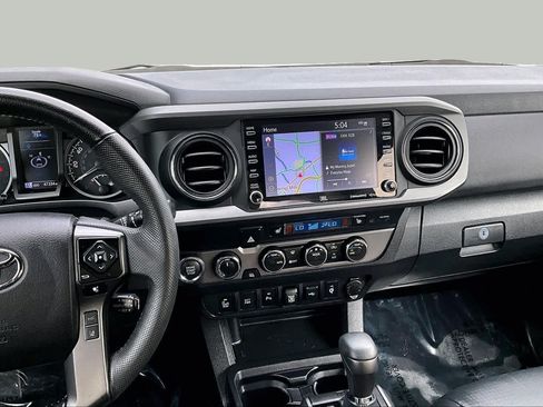 Used 2022 Toyota Tacoma TRD Sport w/ TRD Premium Sport Package AWD/4WD image 7