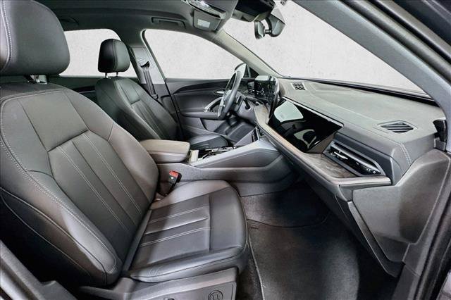 Used 2025 Audi Q5 Premium AWD/4WD image 24