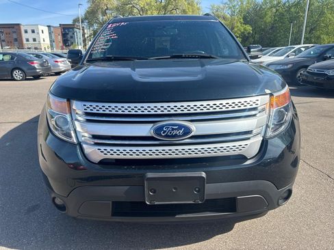 Used 2015 Ford Explorer XLT w/ Equipment Group 202B FWD image 2