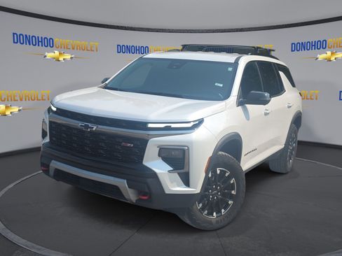 Used 2024 Chevrolet Traverse Z71 AWD/4WD image 4