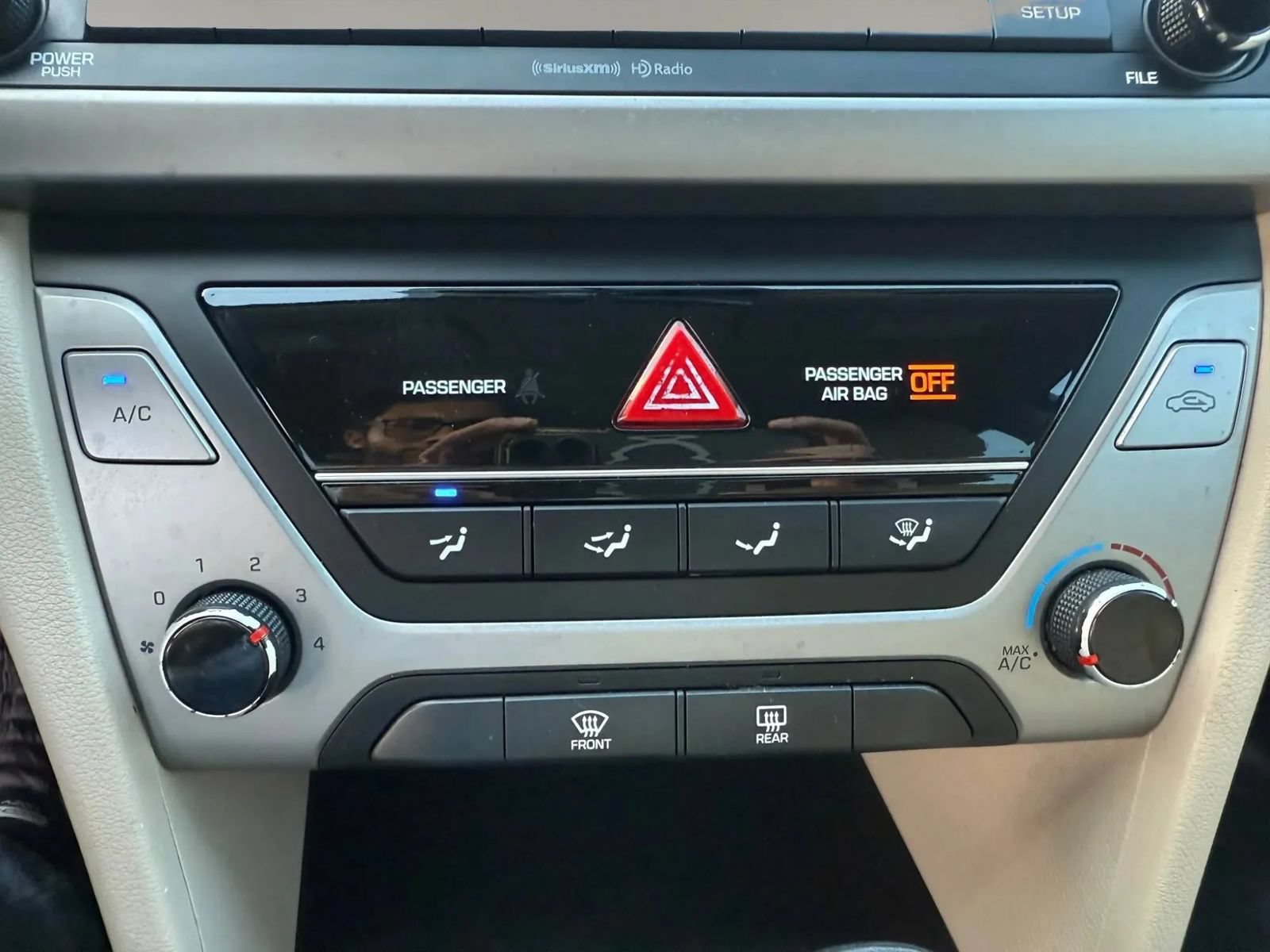 Used 2017 Hyundai Elantra SE FWD image 17