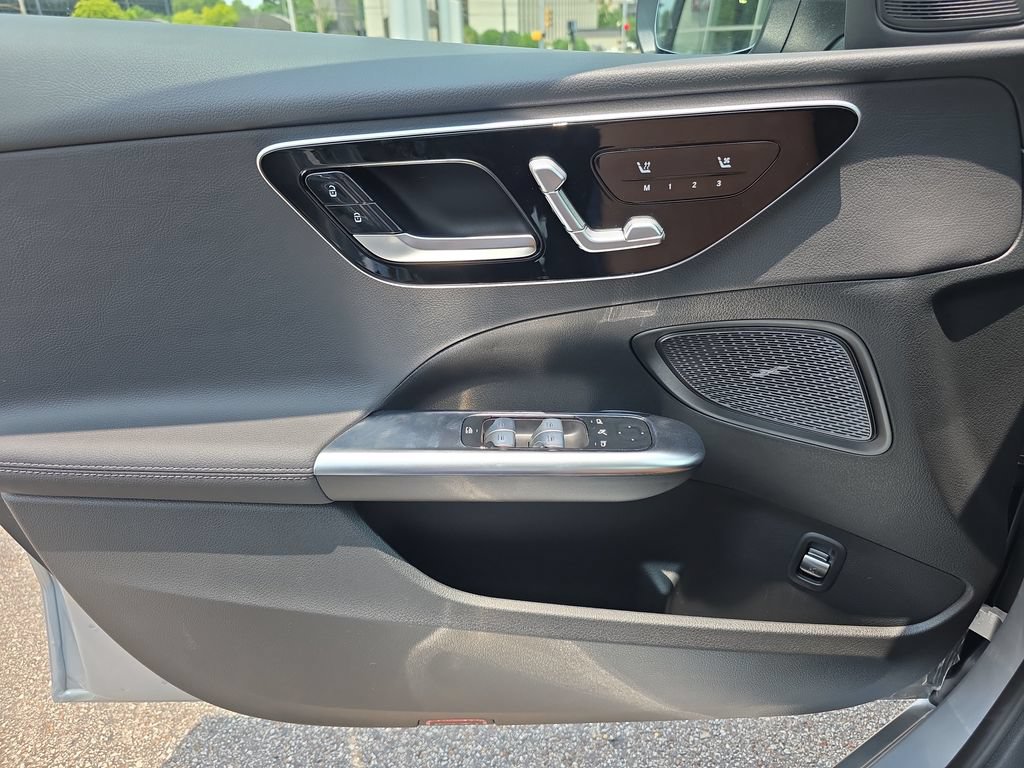 Used 2026 Mercedes-Benz C 300 4MATIC Sedan image 19