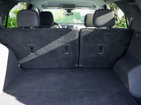 Used 2022 Chevrolet Equinox LS w/ LS Convenience Package image 9