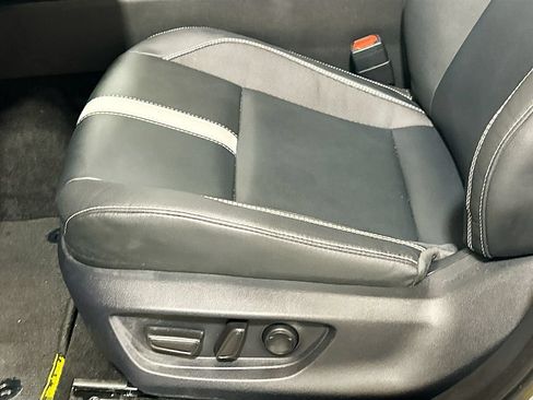 Used 2025 Toyota Camry SE FWD image 16