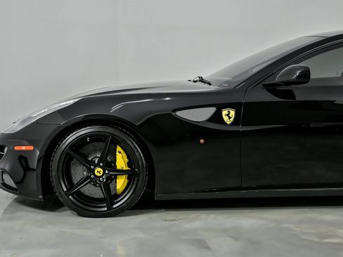 Used 2012 Ferrari FF image 7