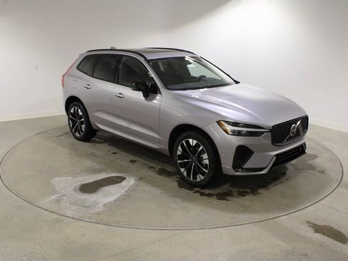 New 2026 Volvo XC60 B5 Plus w/ Protection Package Premier image 8