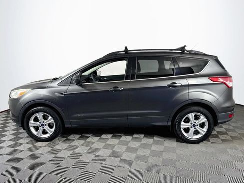 Used 2016 Ford Escape SE w/ Equipment Group 201A AWD/4WD image 4