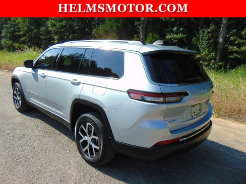 Certified 2024 Jeep Grand Cherokee L Limited RWD image 6