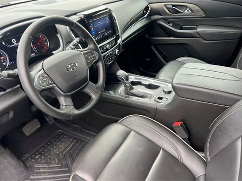 Used 2023 Chevrolet Traverse Premier w/ Redline Edition image 10