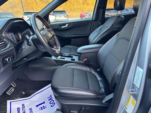 Used 2023 Ford Escape ST-Line w/ Tech Pack #1 image 9