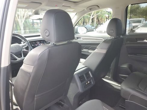 Certified 2021 Volkswagen Atlas SEL Premium AWD/4WD image 17
