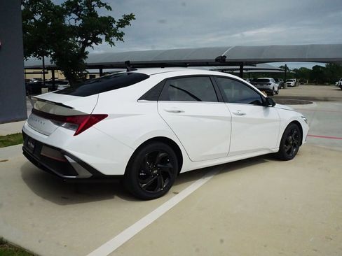 New 2026 Hyundai Elantra SEL Sport Premium FWD image 8