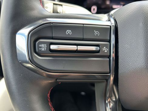 Used 2024 GMC Canyon AT4X image 20